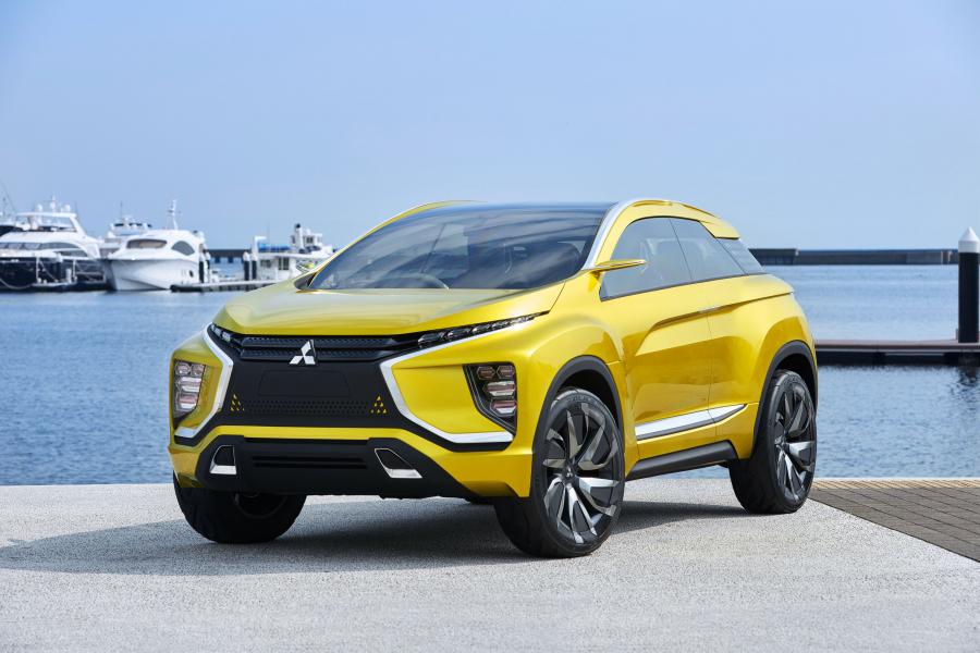 Mitsubishi eX Concept 2015 года  (фото 7 из 33)